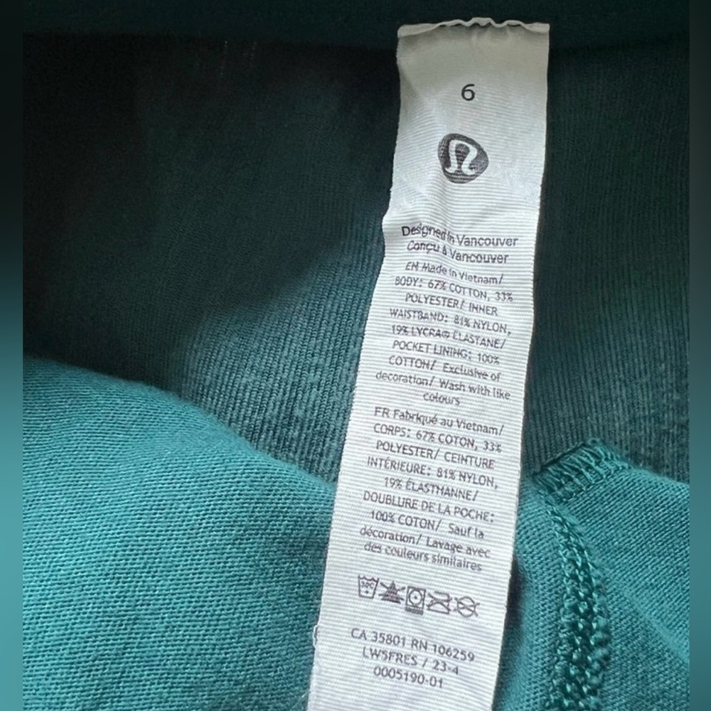 Lululemon Scuba Mid-Rise Wide-Leg Pant *Velvet Cord
Storm Teal Size 6 - Picture 13 of 14